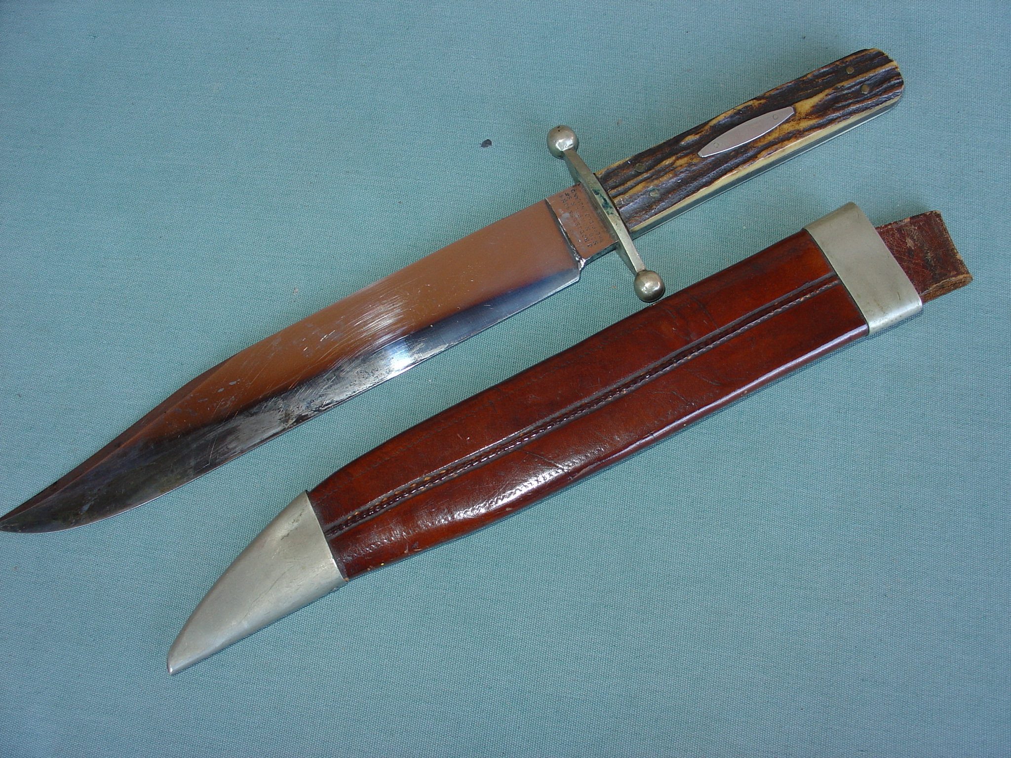 Bowye Knife Sheffield 550 €.